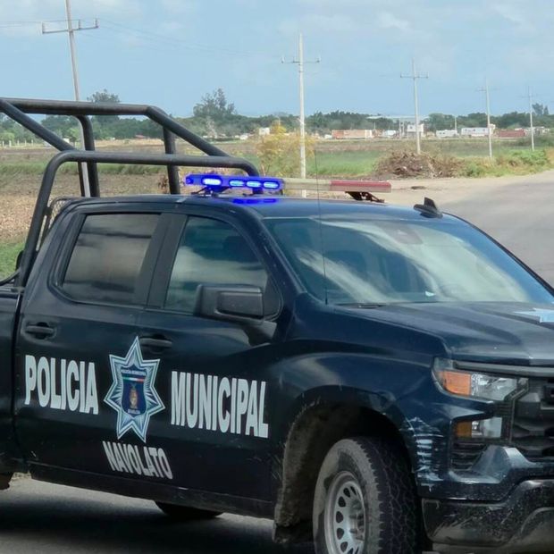 Localizan a hombre asesinado y envuelto en plásticos cerca de Navolato